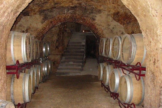 PRIVATE TOUR -Madrid Wineries Day Tou With Hotel Pickup and Lunch - Lunch and Dining Experience