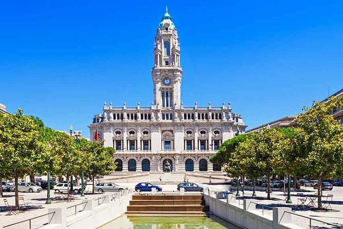 Private Tour of 1 to 8 People in Porto - About the Company
