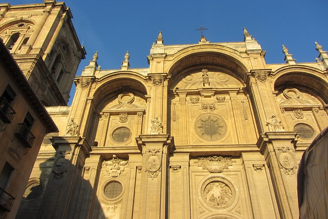 Private Tour of Central Granada. Total per Group Max 15 People - Accessibility and Participation