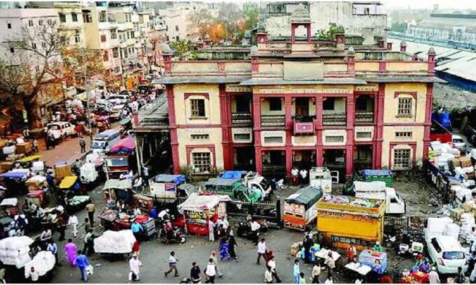 Private Tour of Chandni Chowk, Tuk Tuk & Food - Street Food Delicacies