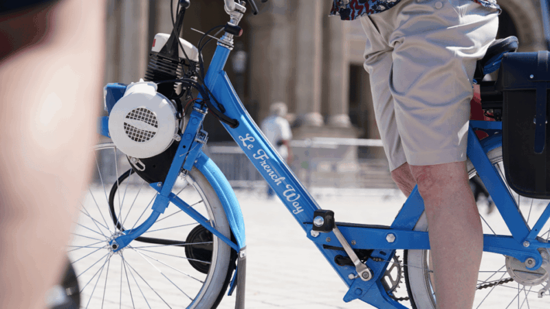 Private Tour of Chic Paris With Vintage French Bikes - Experience and Highlights