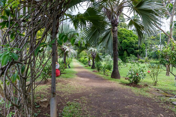 Private Tour of Fort Charlotte to Botanical Gardens and Kingstown - Local Highlights and Attractions