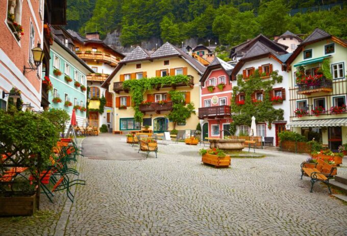 Private Tour of Hallstatt From Salzburg - Return Journey Through the Countryside