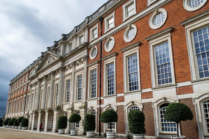 Private Tour of Hampton Court Palace With Award-Winning Architectural Historian - Guest Reviews and Feedback