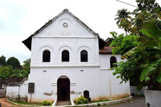 Private Tour of Jewish Synagogues in Cochin - Appreciating the Paradesi Synagogues Intricate Details