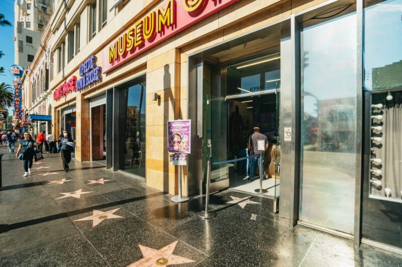 Private Tour of LA, Hollywood, Beverly Hills and the Beaches - Upscale Beverly Hills and Rodeo Drive