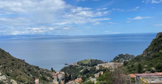 Private Tour of Mount Etna and Taormina From Syracuse - Pickup and Drop-off