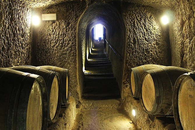 Private Tour of Pitigliano and Etruscan Cave Routes - Exploring Pitigliano