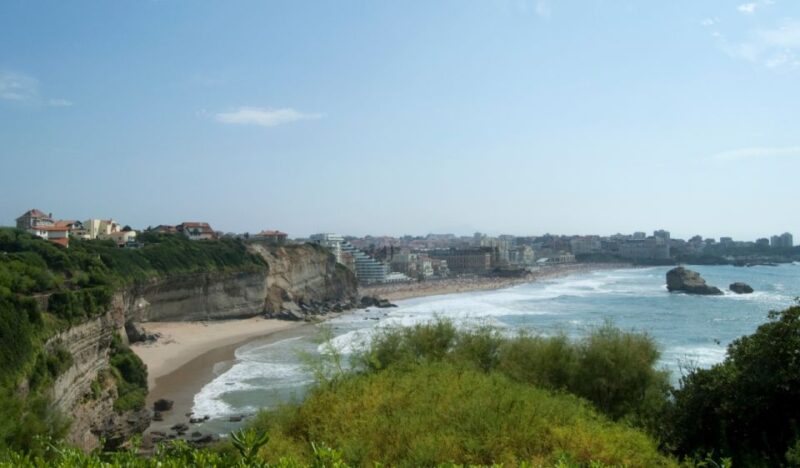 Private Tour of San Sebastian and Biarritz - Grande Plage Stroll