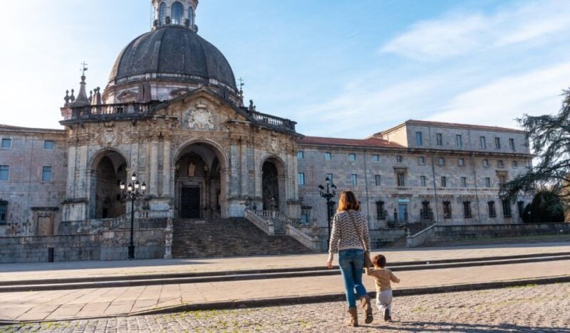 Private Tour of San Sebastian, Zumaia and Loyola - Miramar Palace and Peine Del Viento