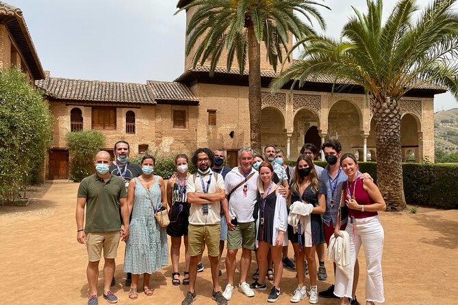 Private Tour of the Alhambra and Generalife Gardens - Private Tour Experience