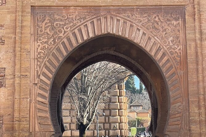 Private Tour of the Alhambra in Granada With Julián Giménez - Tour Feedback