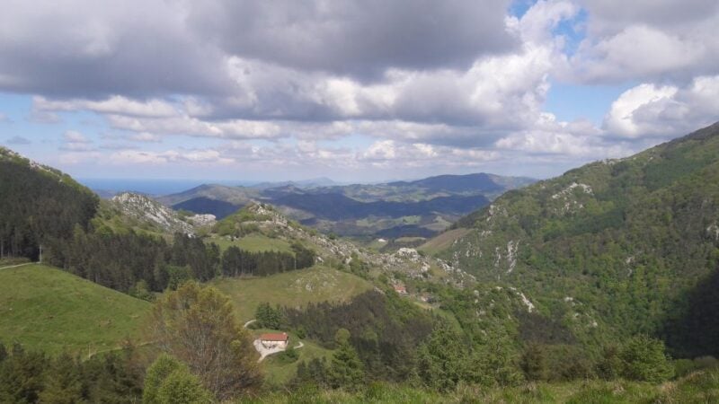 Private Tour of the Basque Coast and Countryside - Mountainous Countryside Exploration