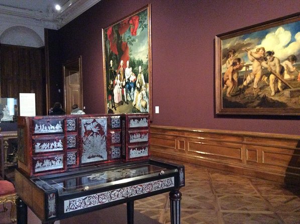 Private Tour of the Belvedere Palace With an Art Historian: Pictures of Austrian Identities. Art & History Tour With Skip-The-Line Tickets - National Art Gallery