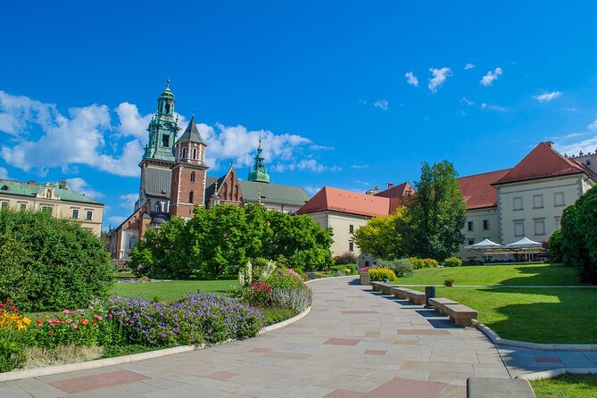 Private Tour of the Best of Krakow - Sightseeing, Food & Culture With a Local - Cultural Insights