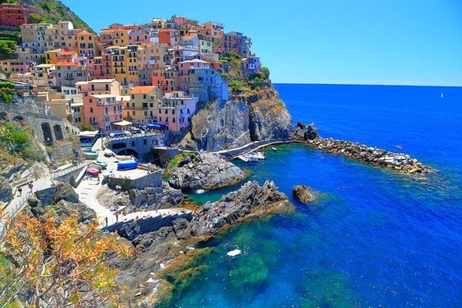 Private Tour of the Cinque Terre From Milan - Fitness and Accessibility