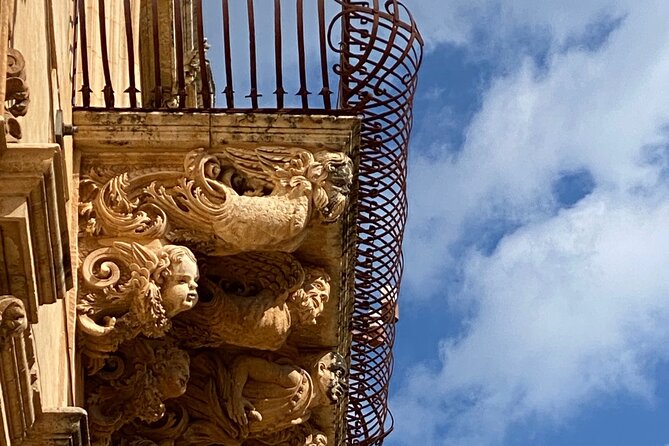 Private Tour of the Enchanting Noto With Enrica De Melio - Admiring Notos Captivating Scenery