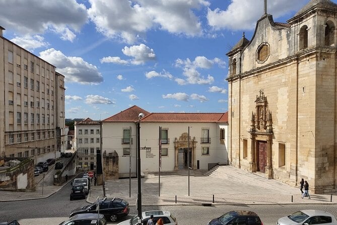 Private Tour of the Historic Center of Coimbra - Skip-The-Line, Includes Tickets - Discovering the Church of Santa Cruz