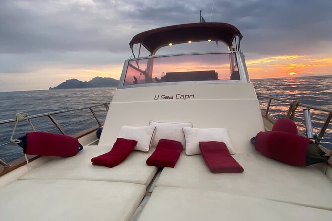 Private Tour of the Island of Capri by Boat and Visit to the Caves - Meeting and Pickup