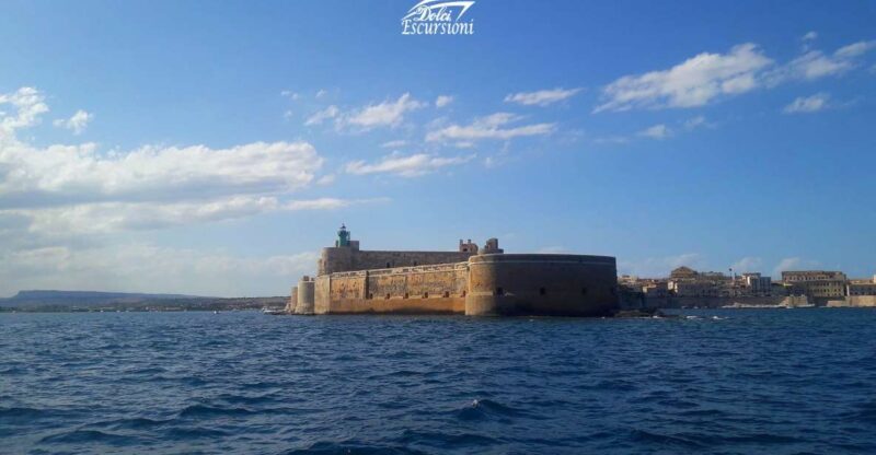 Private Tour of the Island of Ortigia and the Sea Caves - Inclusions and Amenities