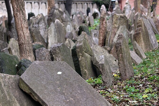 Private Tour of the Jewish Museum With Synagogues and Cemetery - Visitor Reviews