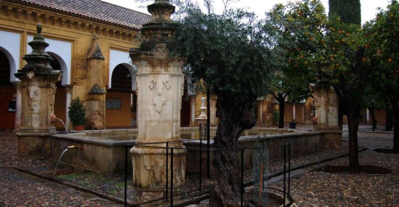 Private Tour of the Mosque-Cathedral and Jewish Quarter - Historical Significance