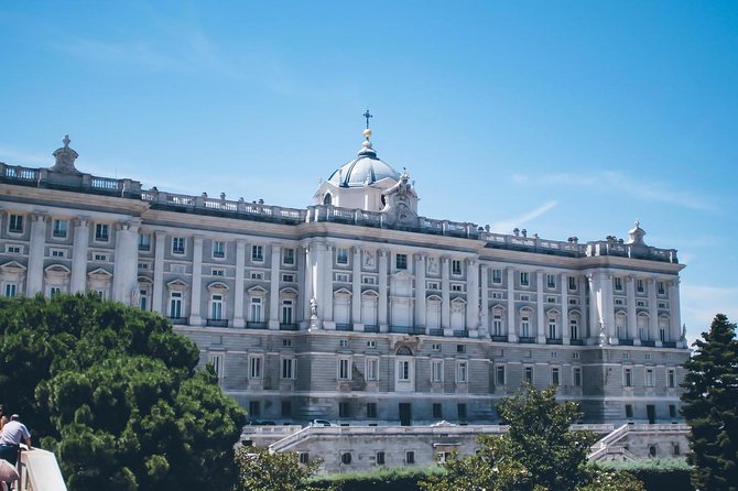 Private Tour of the Royal Palace, Private Guide, Fast Entrance and Pick up at the Hotel. - Good To Know