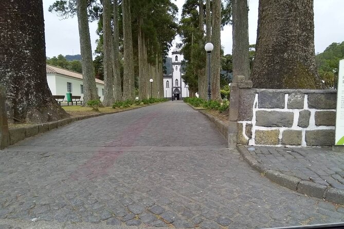 Private Tour of the Sete Cidades Lagoons in São Miguel - Additional Sightseeing Opportunities