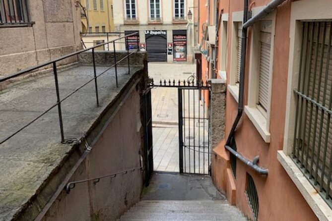 Private Tour of the "Traboules" on the Slopes of Croix-Rousse - Escalier Mermet