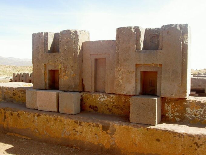 Private Tour of Tiwanaku and Puma Punku - Scenic Drive