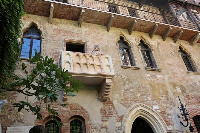 Private Tour of Verona With History and Top Gastronomy - Included Tastings