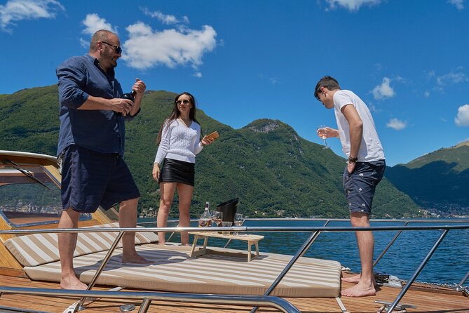 Private Tour Open Bar Classic Wooden Boat Lake Como 2H 4H - Inclusions