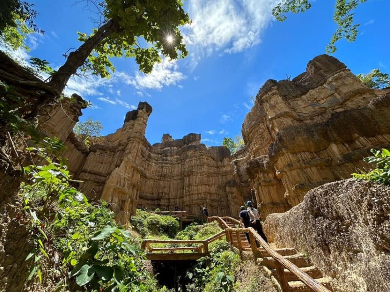 Private Tour Pha Chor Canyon & Doi Inthanon National Park - Wachirathan Waterfall