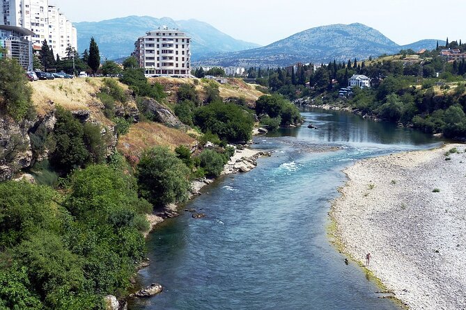 Private Tour Podgorica & Niagara Falls (multilingual) - Meeting & Pickup