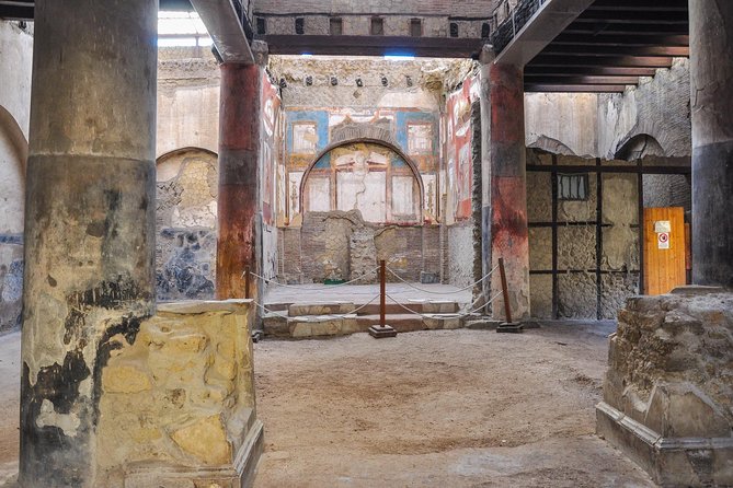 Private Tour Pompeii and Herculaneum - Exploring Pompeii