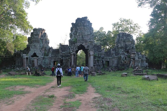 Private Tour: Preah Khan Kompong Svay and Sambor Prei Kuk Temples - Pickup and Transportation Details