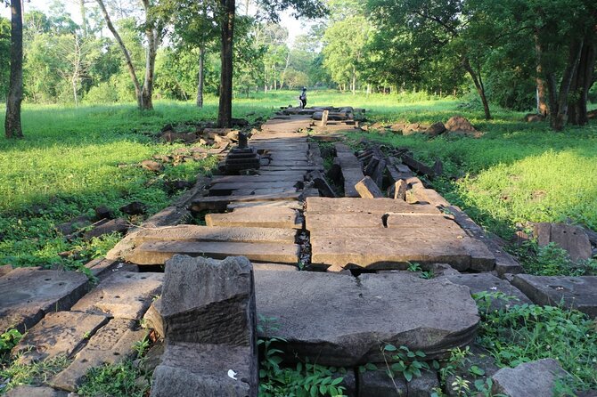 Private Tour: Preah Khan Kompong Svay and Sambor Prei Kuk Temples - Exploring Preah Khan Kompong Svay