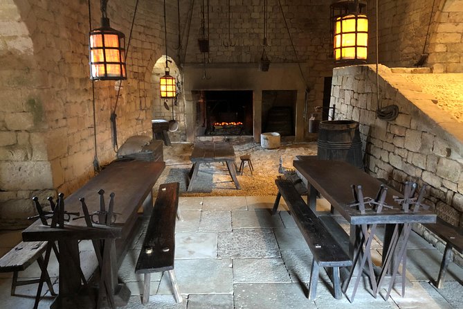 Private Tour : Prehistoric Cave and Castle by EXPLOREO SARLAT - Prehistoric Art and Geology