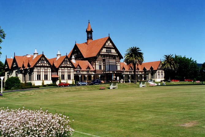 Private Tour: Rotorua and Waitomo Caves Day Trip From Auckland - Waitomo Glowworm Caves