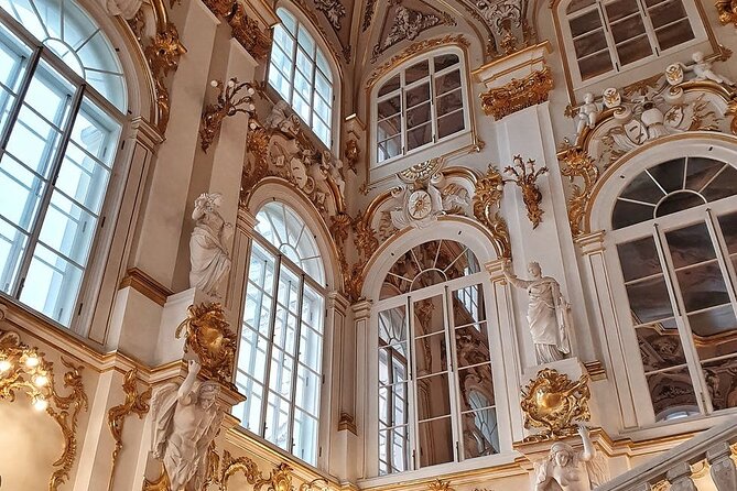 Private Tour: Royal Palace Guided Tour With Skip-The-Line Access - Location and Pricing