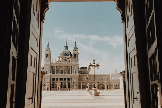 Private Tour: Royal Palace Guided Tour With Skip-The-Line Access - Cancellation Policy