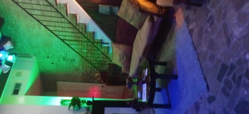 Private Tour Seance At The House On Bourbon Street - Group Size and Language