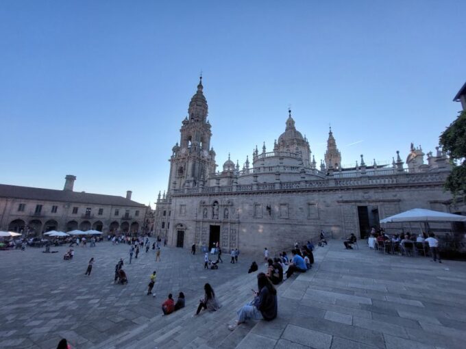 Private Tour Secrets of Compostela - Starting and Ending Locations