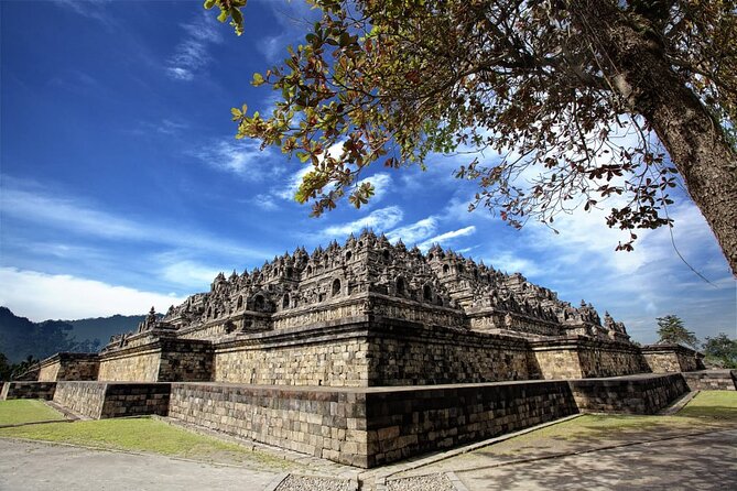 Private Tour Semarang Pier to Borobudur Temple - Meeting and Pickup