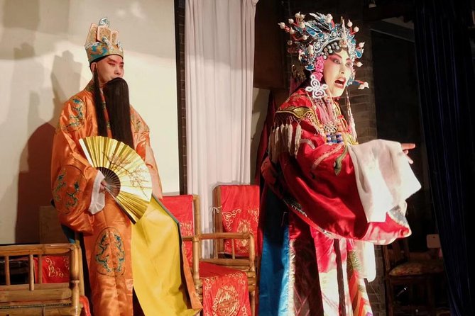 Private Tour: Shichahai, Nanluoguxiang and Peking Opera&dinner - Shichahai Scenic Resort Visit