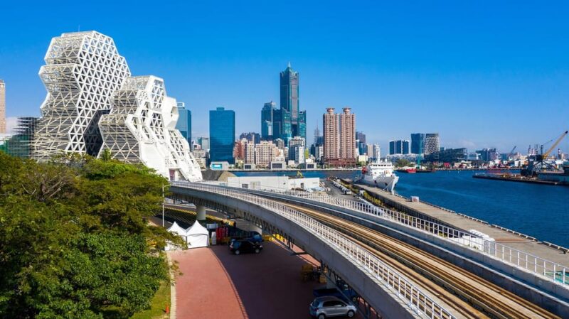 Private Tour Shore Excursion in Kaohsiung City - Key Attractions