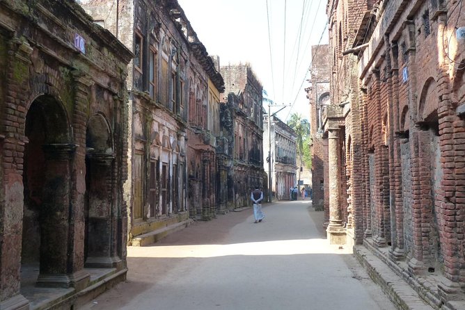 Private Tour: Sonargaon Full-day Sightseeing Tour; The Ancient Capital - Sonargaon Folk Art and Craft Museum