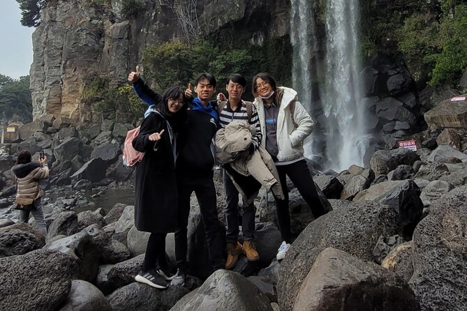 Private Tour South and West Jeju Island With Experienced Driver - Key Attractions