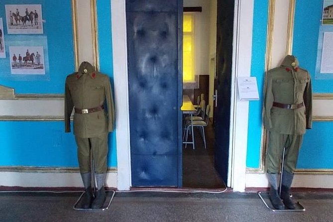 Private Tour: Story of Communism in Bucharest - Inside the House of the People