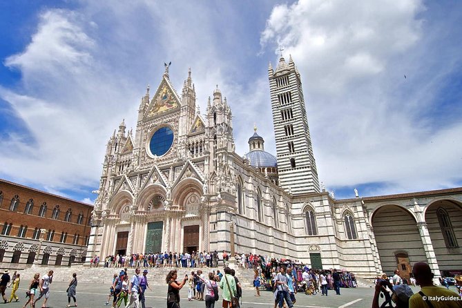 Private Tour Tastes of Tuscany: Pisa, Siena, San Gimignano and Chianti - Tasting Chianti Wines